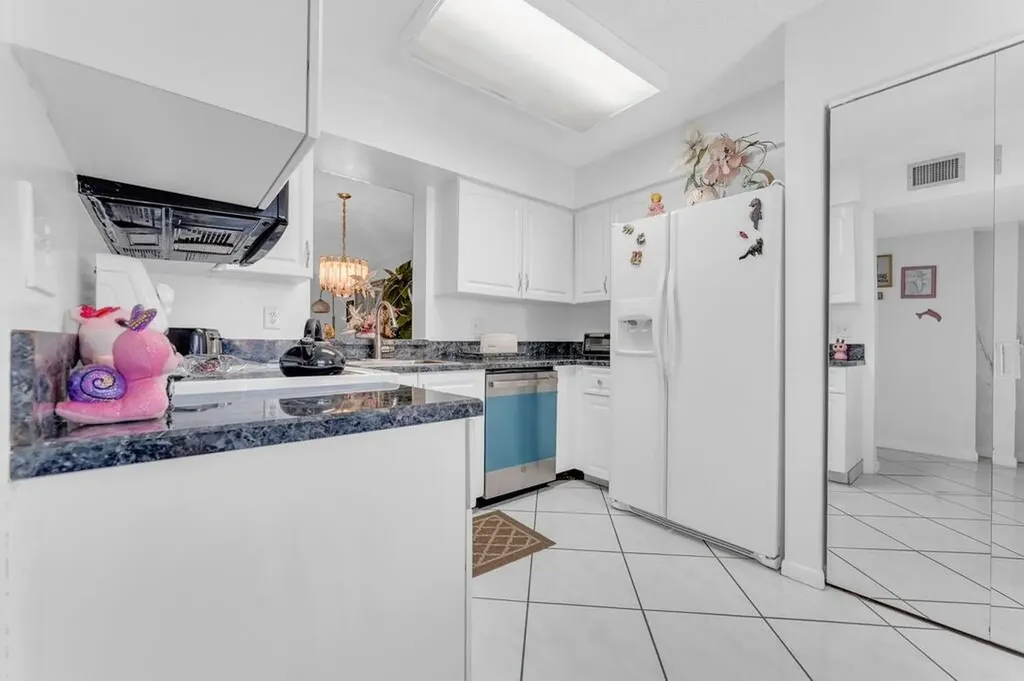 7301 Amberly Lane Delray Beach FL 33446