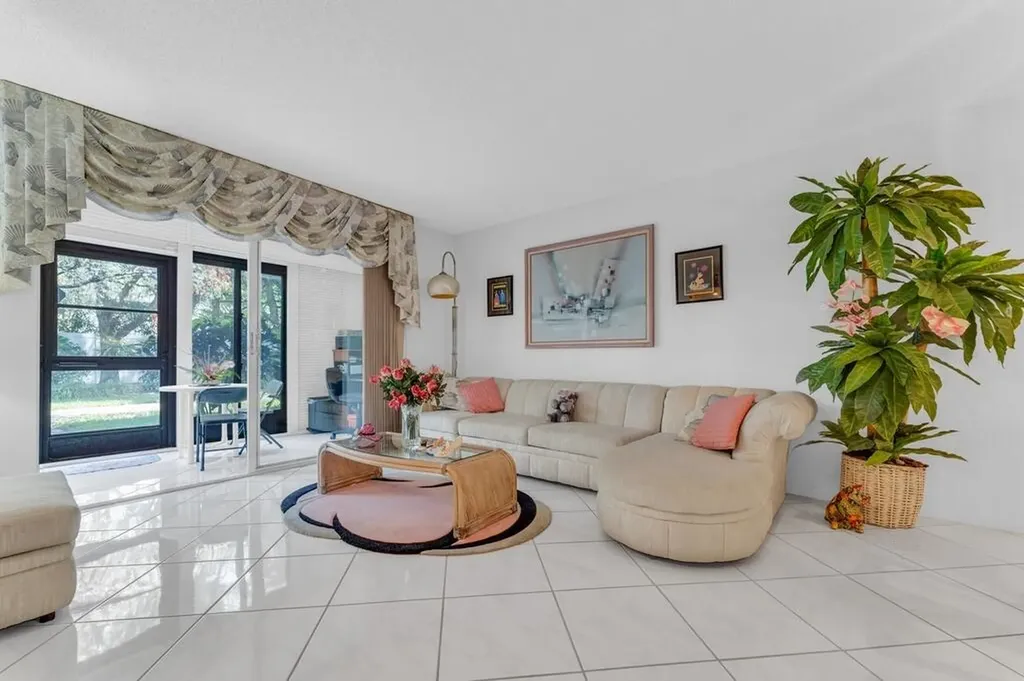 7301 Amberly Lane Delray Beach FL 33446
