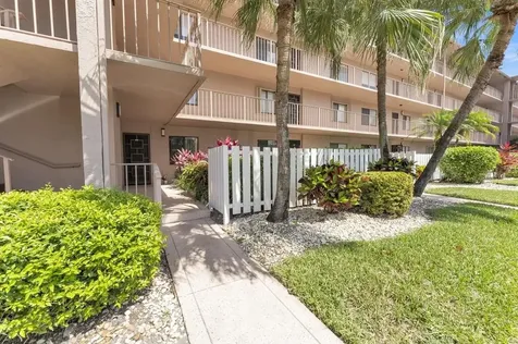 7301 Amberly Lane Delray Beach FL 33446