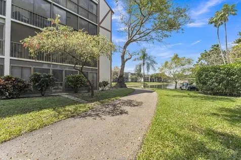 7301 Amberly Lane Delray Beach FL 33446