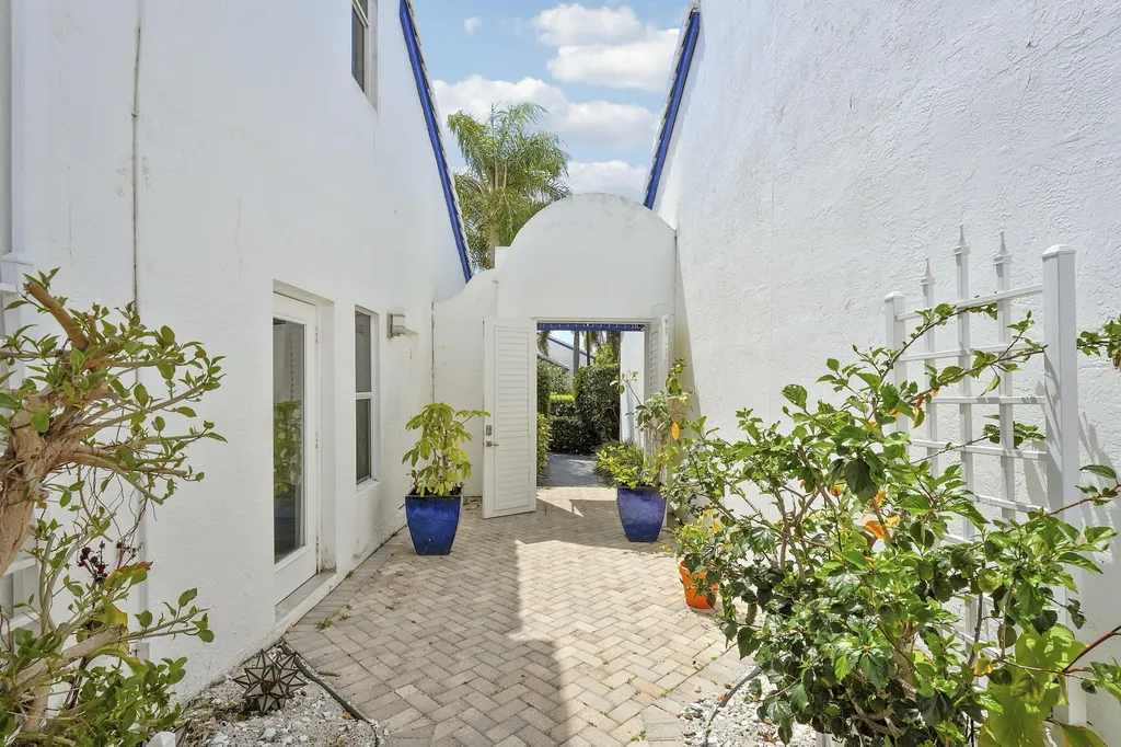 3703 Mykonos Court Boca Raton FL 33487