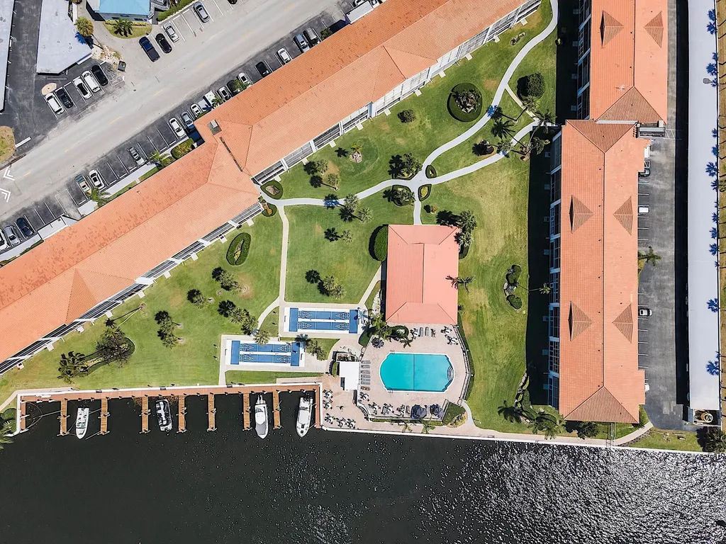103 NE 19th Avenue Deerfield Beach FL 33441
