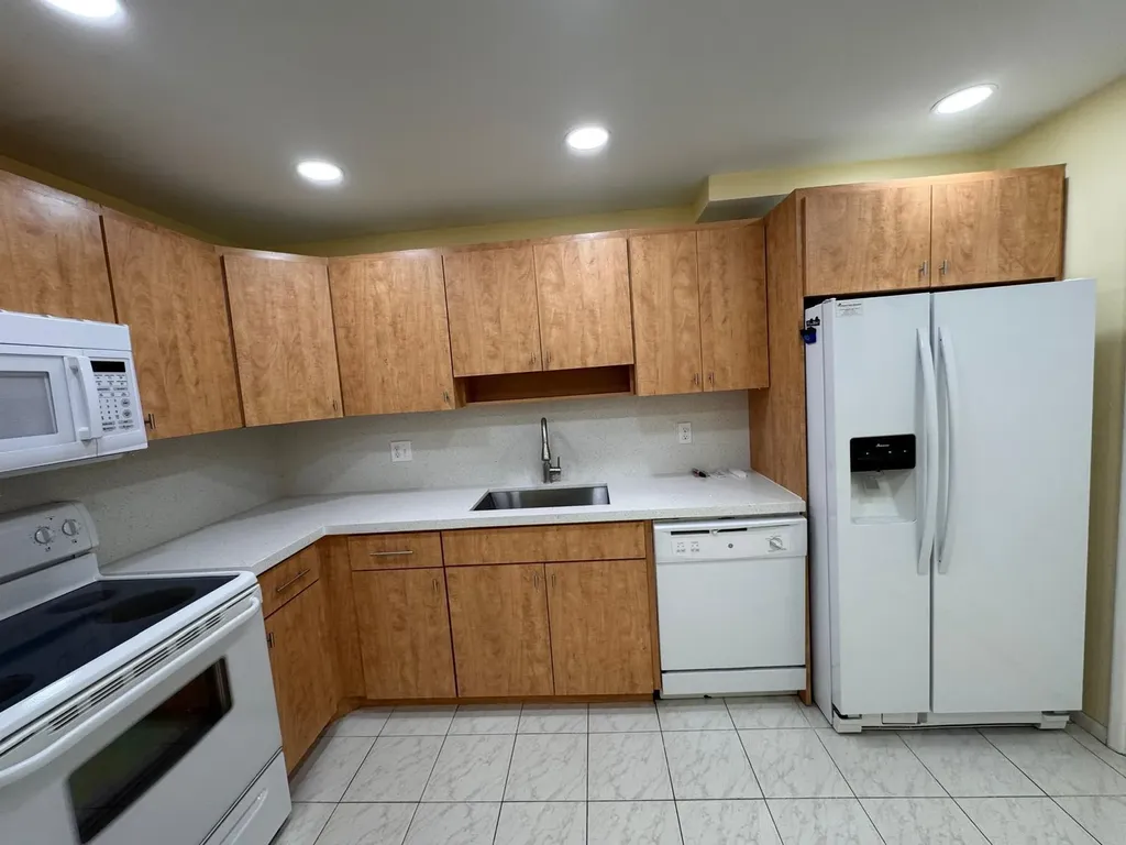 901 Cypress Terrace Pompano Beach FL 33069