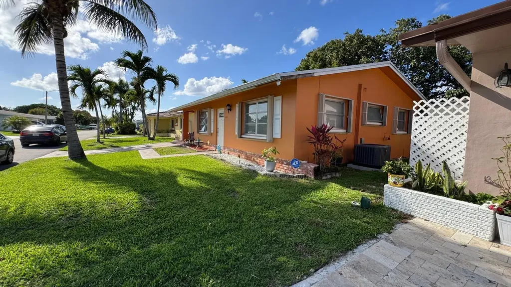 4511 NW 45th Court Tamarac FL 33319