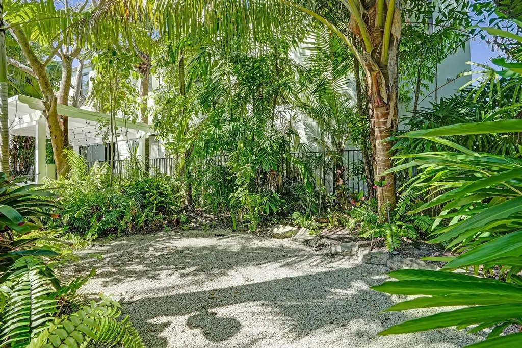 1520 SE 1st Street Fort Lauderdale FL 33301
