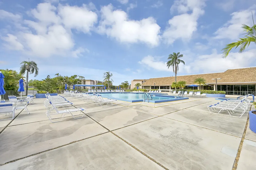 10434 Sunrise Lakes Boulevard Sunrise FL 33322