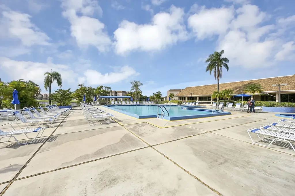 10434 Sunrise Lakes Boulevard Sunrise FL 33322