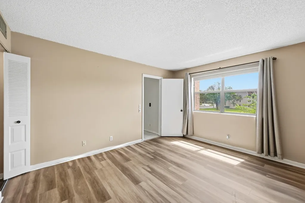 10434 Sunrise Lakes Boulevard Sunrise FL 33322