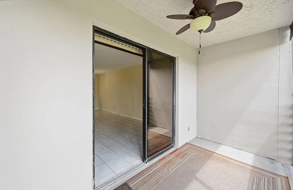 10434 Sunrise Lakes Boulevard Sunrise FL 33322