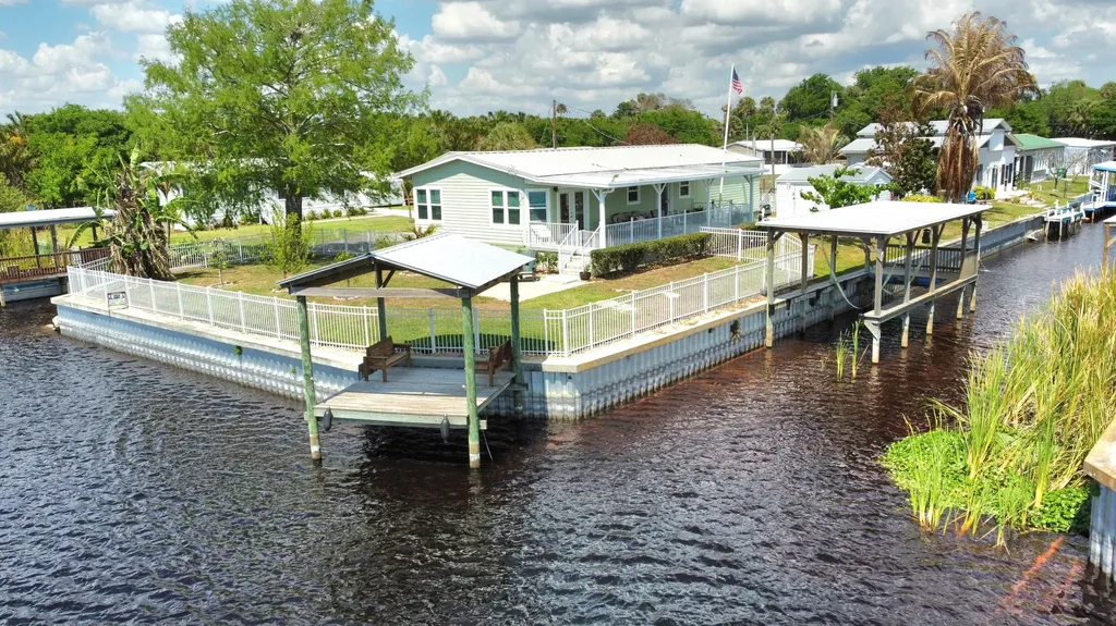 7902 SE 95th Trail Okeechobee FL 34974