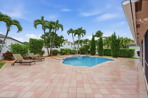 648 SW 168th Terrace Pembroke Pines FL 33027