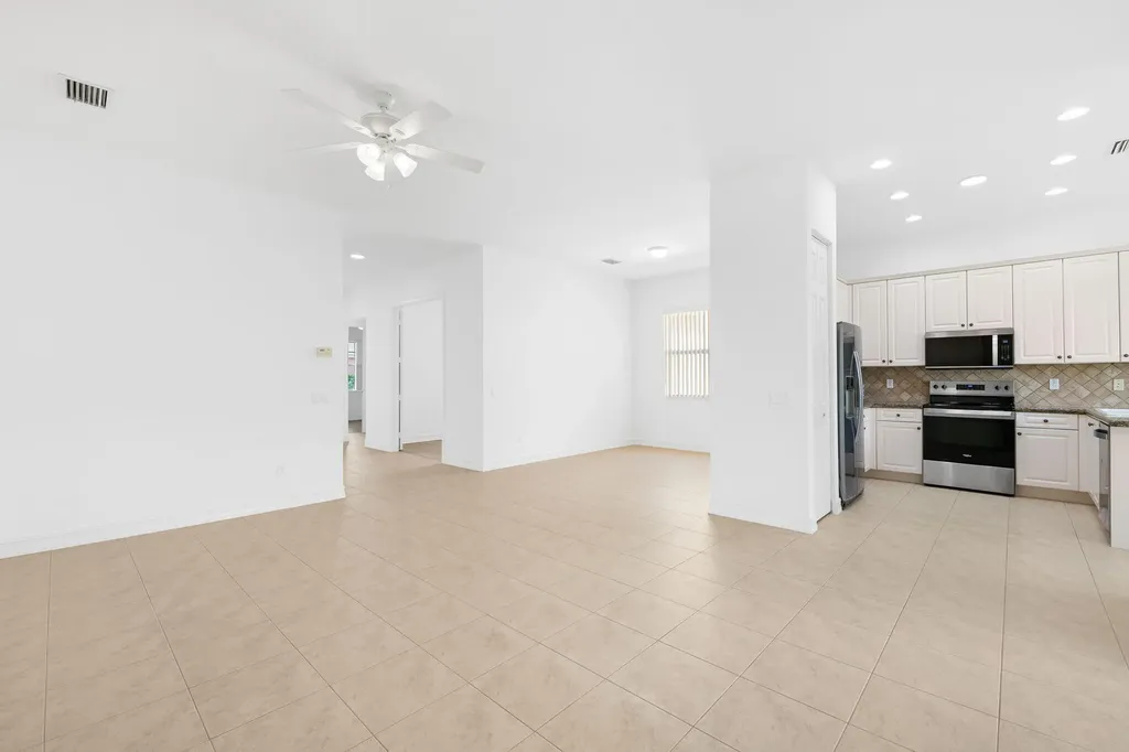 6843 Montrose Way Boynton Beach FL 33437