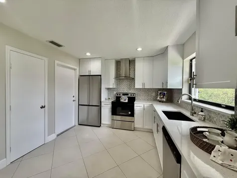 9890 Pecan Tree Drive Boynton Beach FL 33436