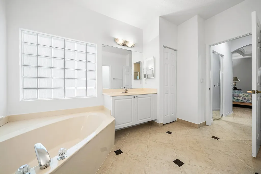 9740 Donato Way Lake Worth FL 33467