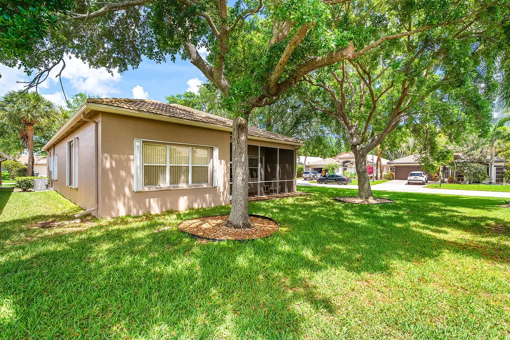 9740 Donato Way Lake Worth FL 33467