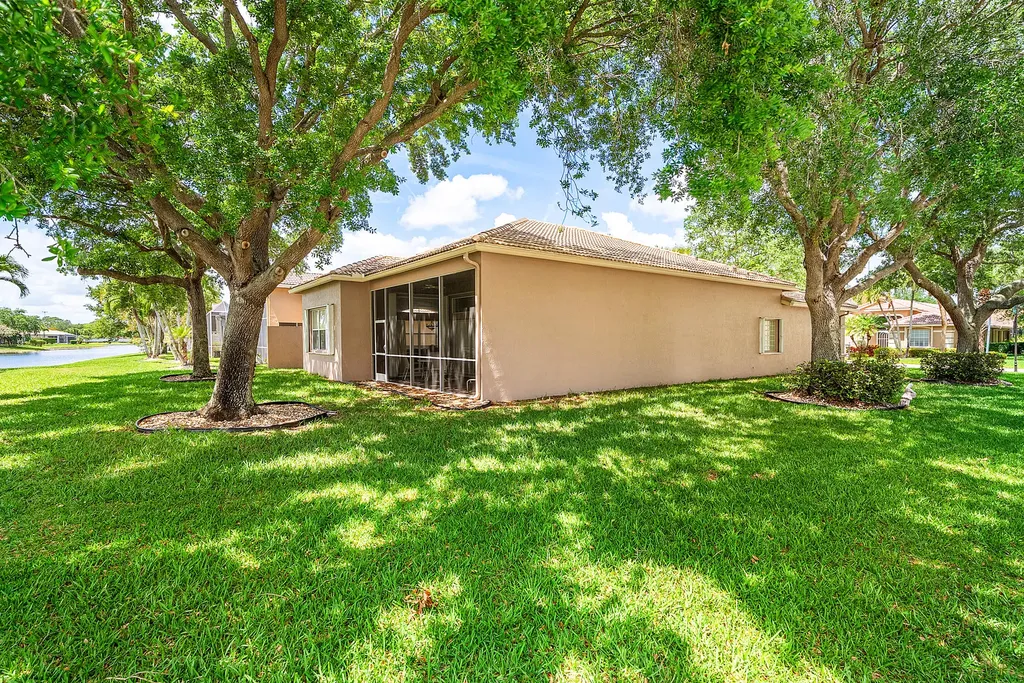 9740 Donato Way Lake Worth FL 33467