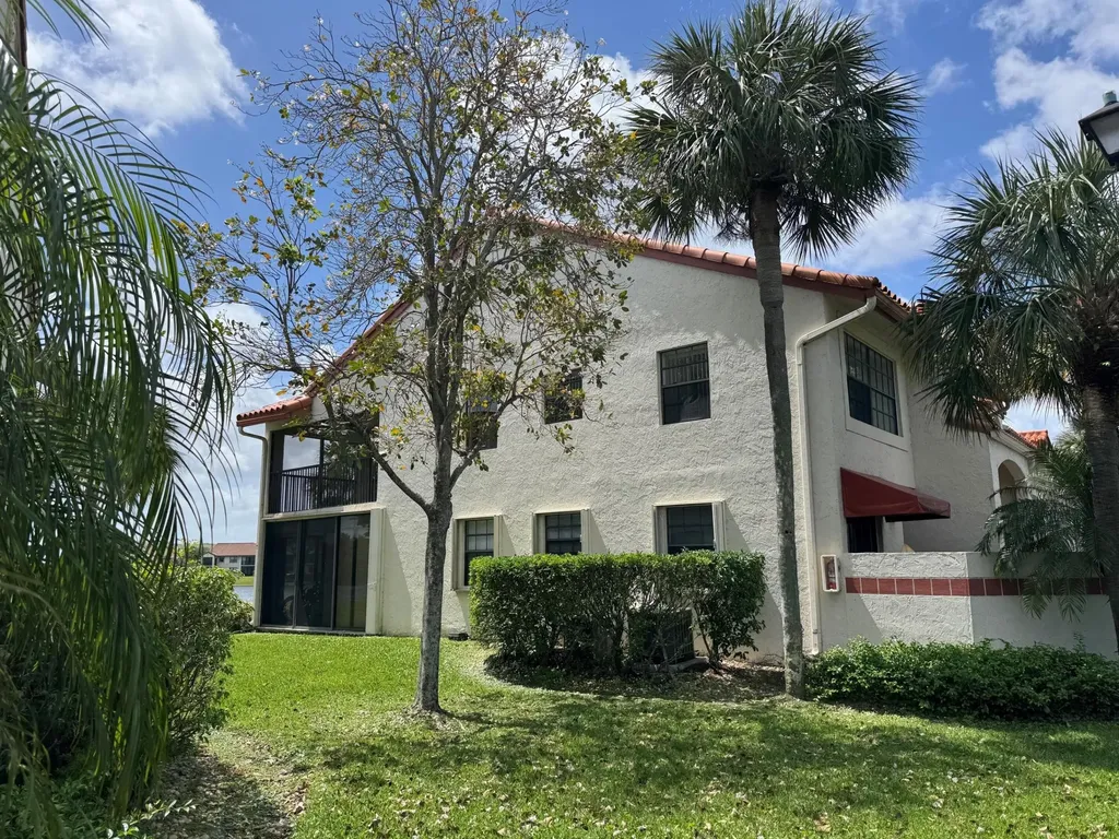 302 Liberty Court Deerfield Beach FL 33442