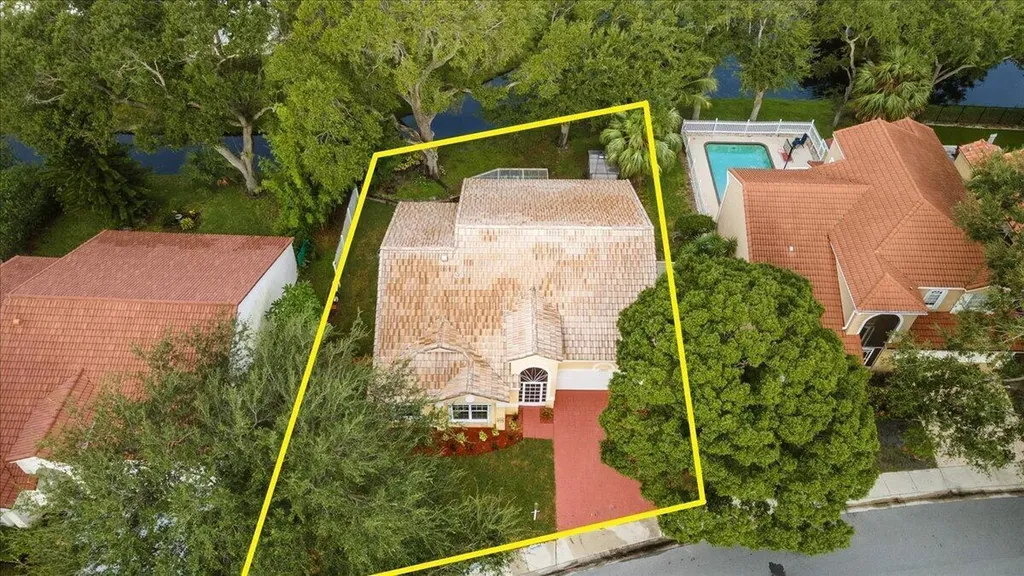 1033 W Siena Oaks Circle Circle W Palm Beach Gardens FL 33410