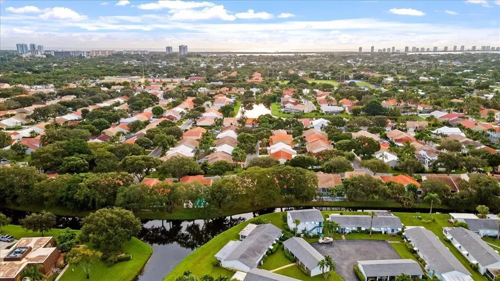 1033 W Siena Oaks Circle Circle W Palm Beach Gardens FL 33410