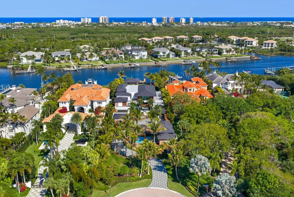 2415 Casas De Marbella Drive Palm Beach Gardens FL 33410