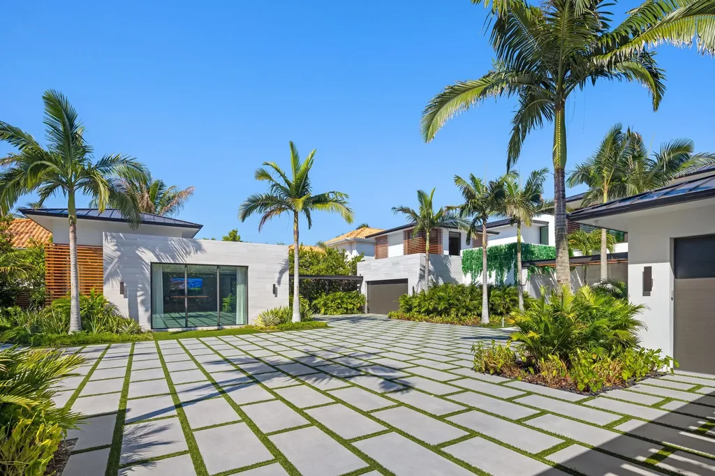 2415 Casas De Marbella Drive Palm Beach Gardens FL 33410