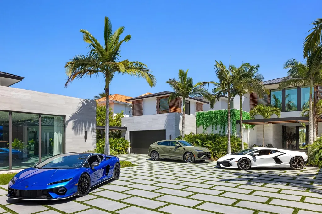 2415 Casas De Marbella Drive Palm Beach Gardens FL 33410