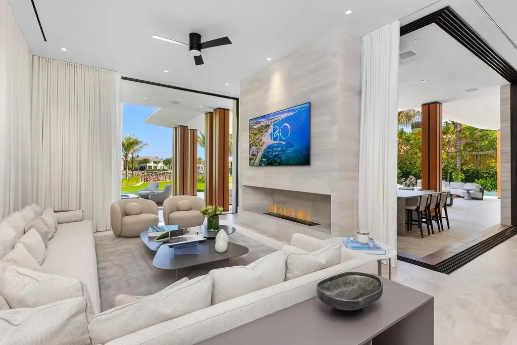 2415 Casas De Marbella Drive Palm Beach Gardens FL 33410