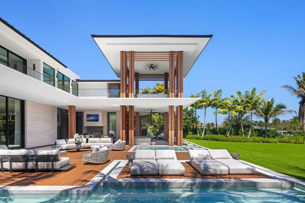 2415 Casas De Marbella Drive Palm Beach Gardens FL 33410