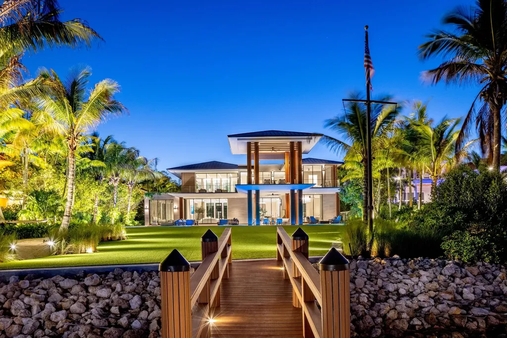 2415 Casas De Marbella Drive Palm Beach Gardens FL 33410