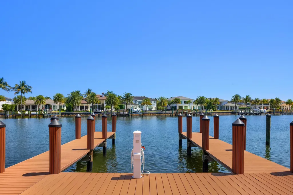 2415 Casas De Marbella Drive Palm Beach Gardens FL 33410
