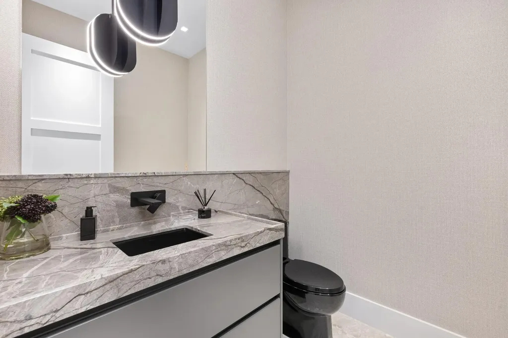 2415 Casas De Marbella Drive Palm Beach Gardens FL 33410