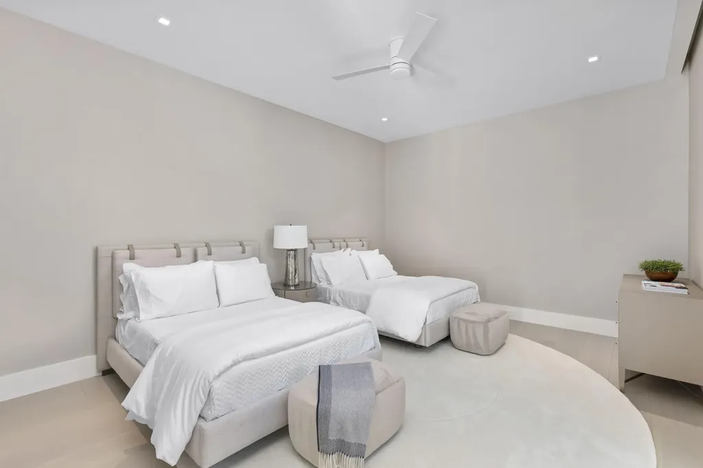 2415 Casas De Marbella Drive Palm Beach Gardens FL 33410