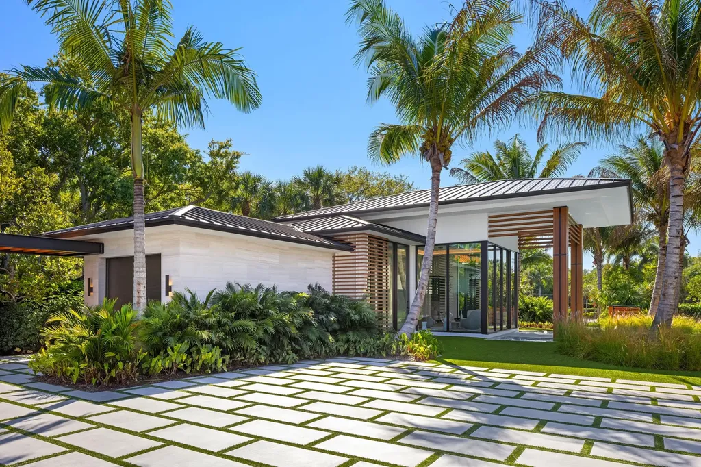 2415 Casas De Marbella Drive Palm Beach Gardens FL 33410