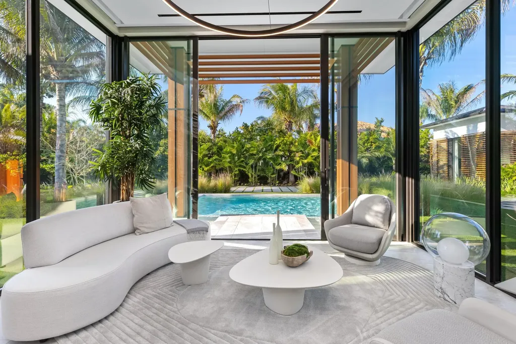 2415 Casas De Marbella Drive Palm Beach Gardens FL 33410