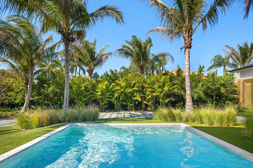 2415 Casas De Marbella Drive Palm Beach Gardens FL 33410