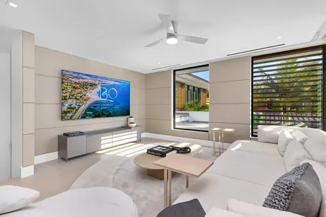 2415 Casas De Marbella Drive Palm Beach Gardens FL 33410