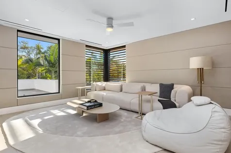 2415 Casas De Marbella Drive Palm Beach Gardens FL 33410