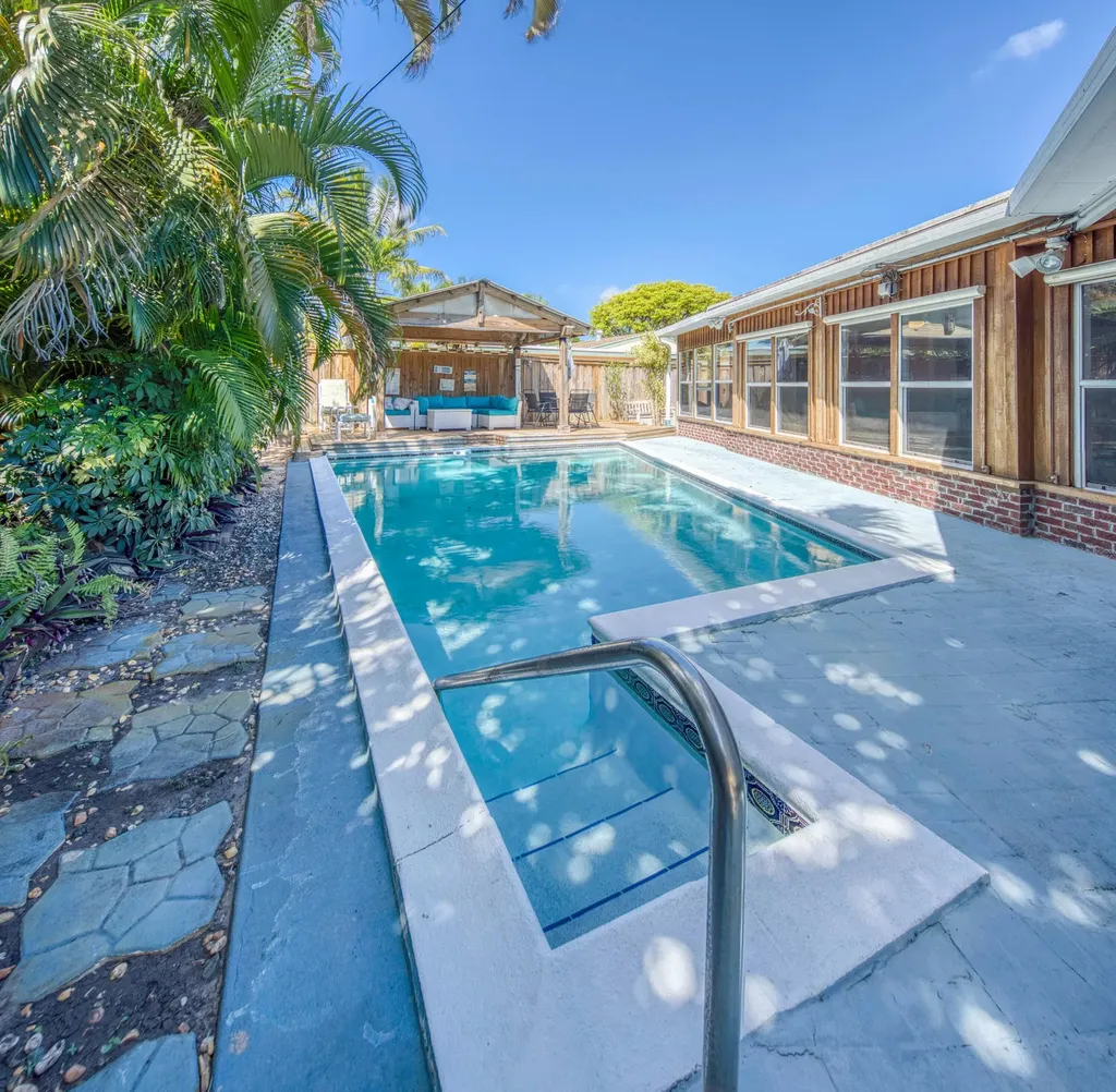1328 Lake Victoria Drive Lake Worth Beach FL 33461