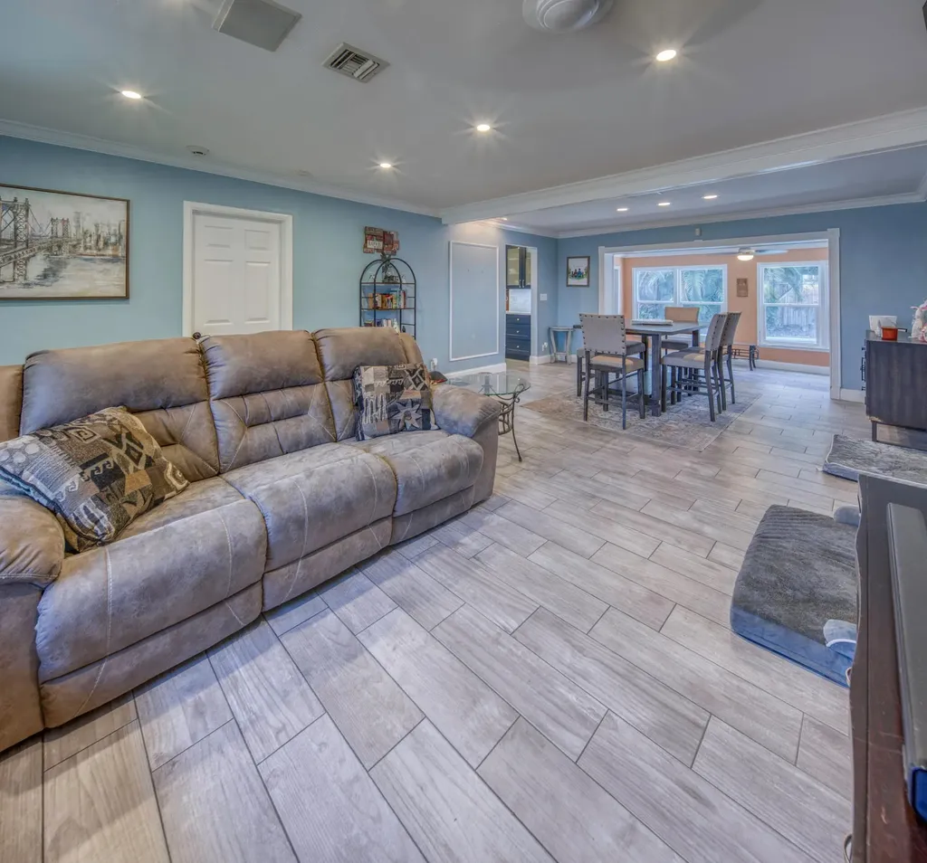 1328 Lake Victoria Drive Lake Worth Beach FL 33461