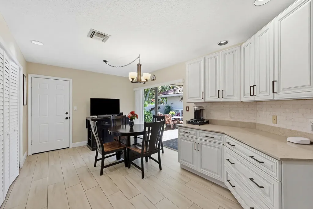 4115 Carriage Drive Pompano Beach FL 33069