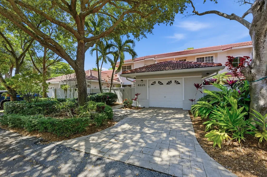 4115 Carriage Drive Pompano Beach FL 33069