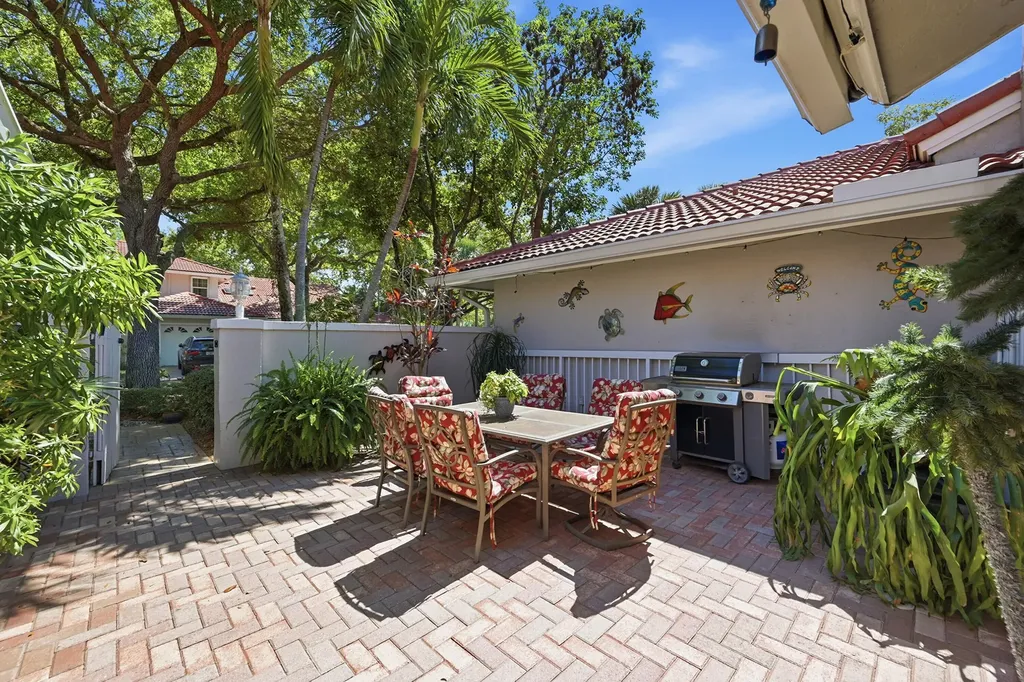 4115 Carriage Drive Pompano Beach FL 33069