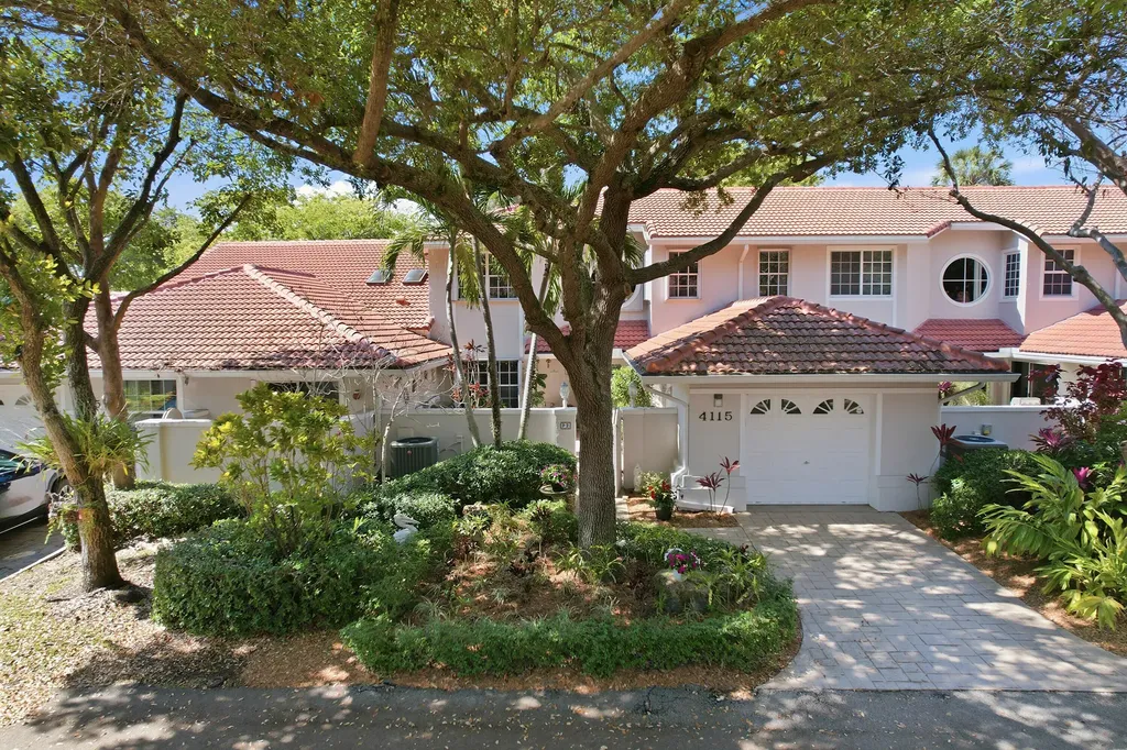 4115 Carriage Drive Pompano Beach FL 33069
