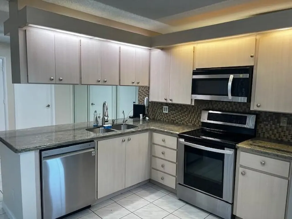 4701 Roxbury Court Boynton Beach FL 33436