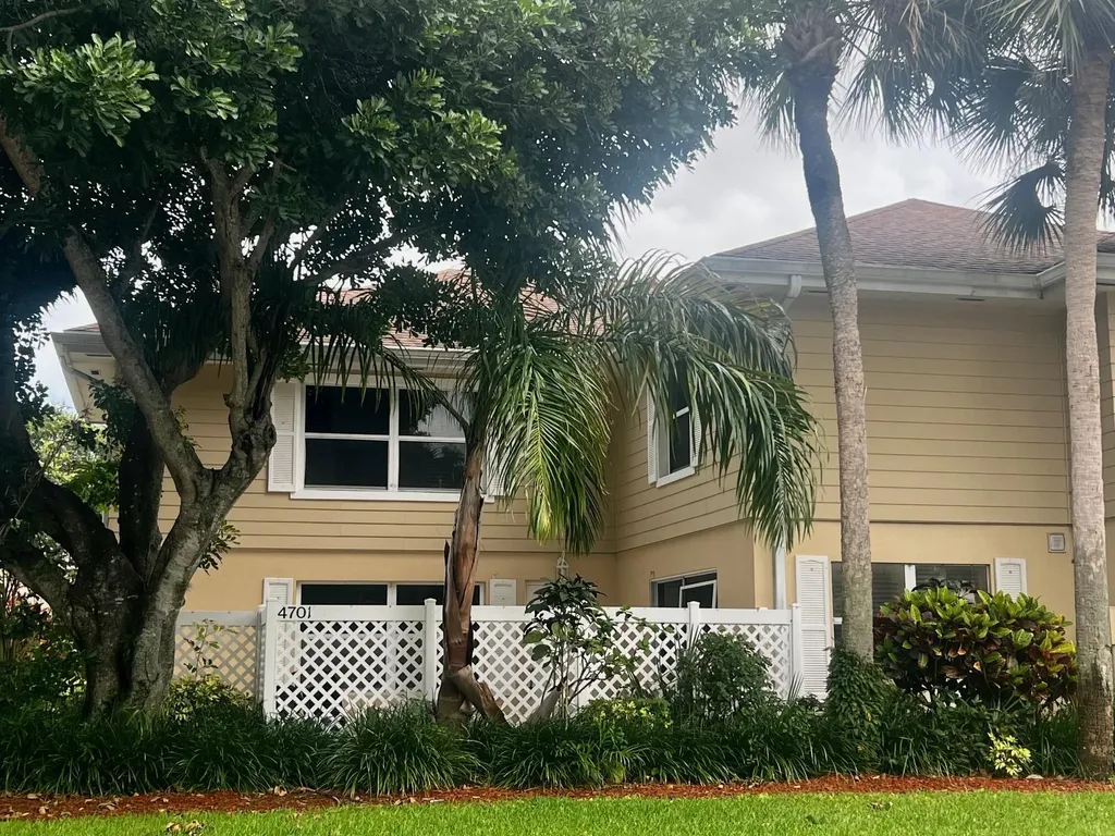 4701 Roxbury Court Boynton Beach FL 33436