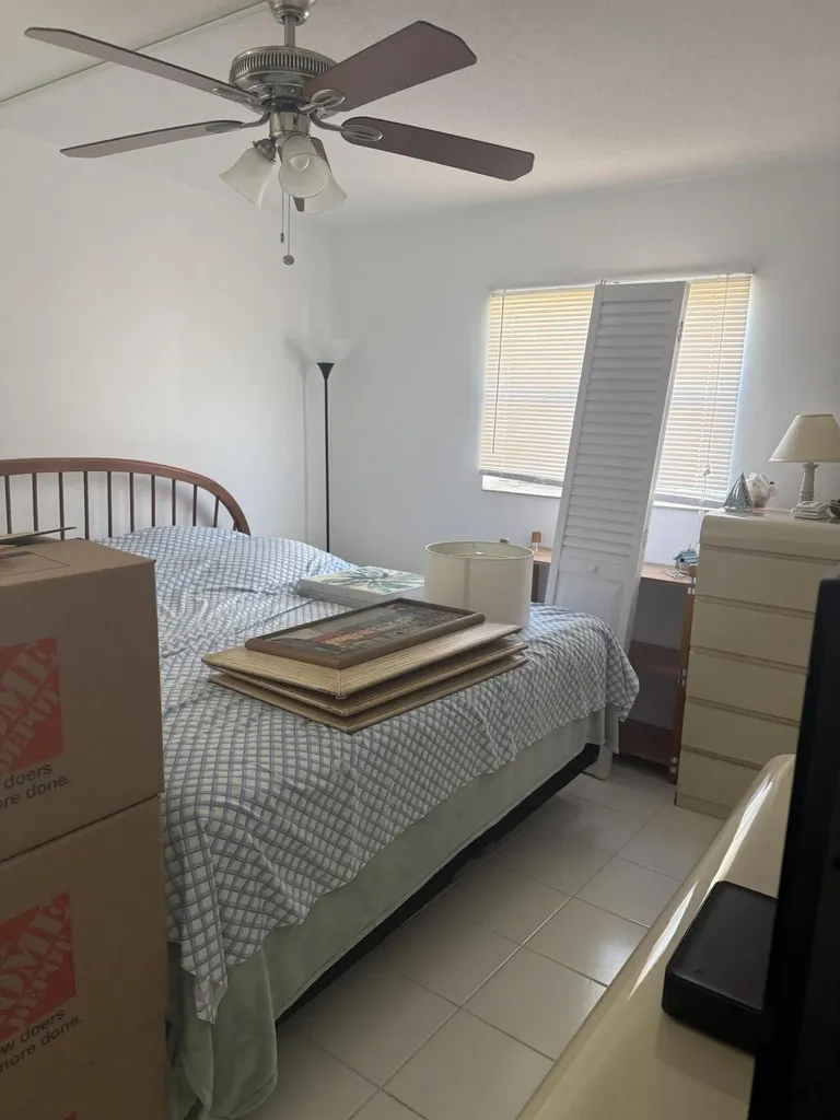 251 Flanders F Delray Beach FL 33484