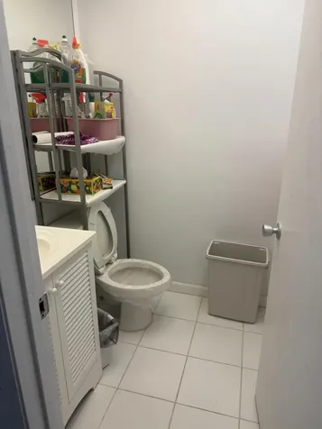 251 Flanders F Delray Beach FL 33484