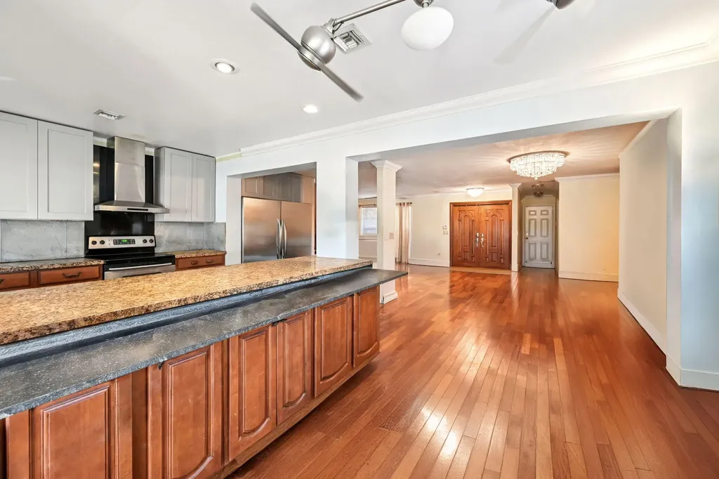 605 Inlet Road North Palm Beach FL 33408