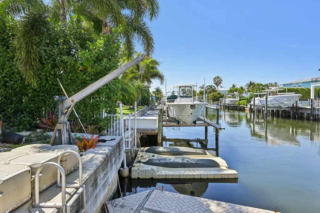 605 Inlet Road North Palm Beach FL 33408