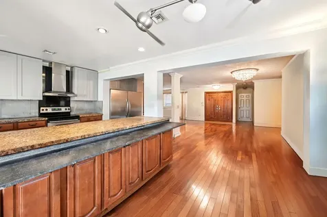 605 Inlet Road North Palm Beach FL 33408